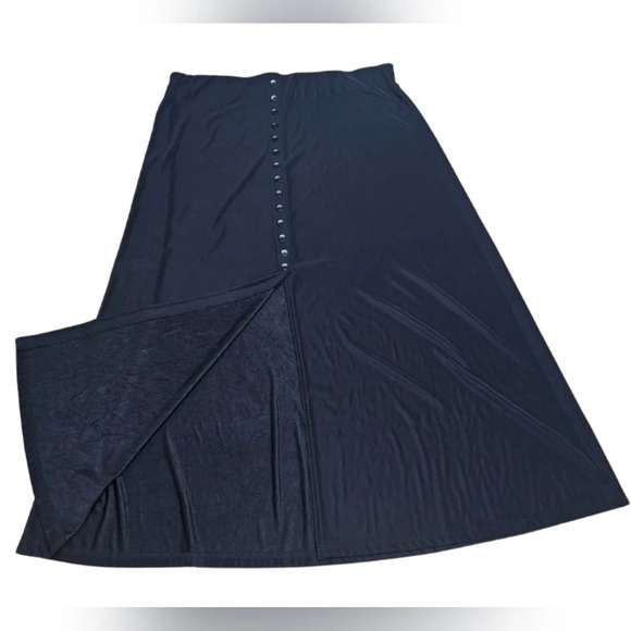 BRIGGS New York Skirt; XL Black With Buttons Going Halfways Down - Picture 3 of 7